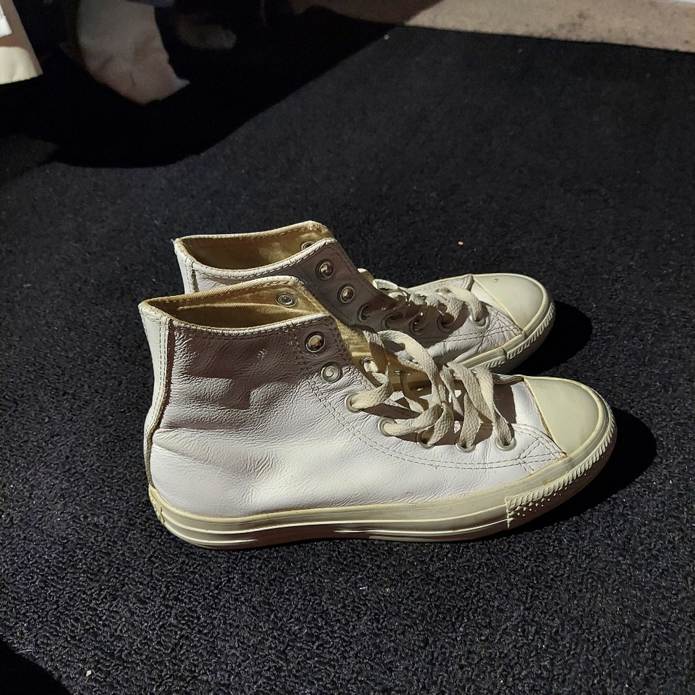 White Converses - Picture 5 of 5